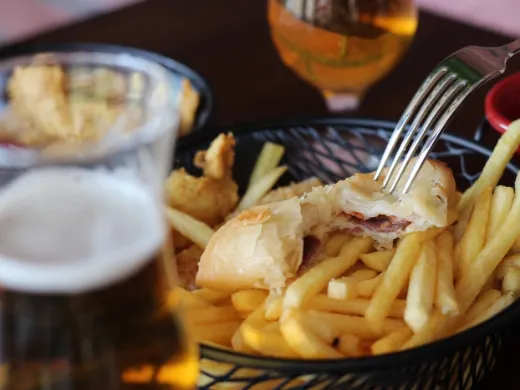 Pommes und Bier